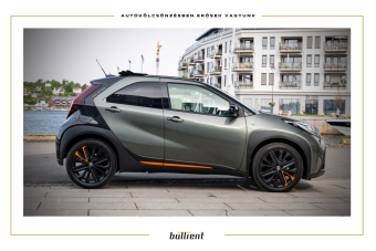 Toyota Aygo X Cross Targa JBL fotó